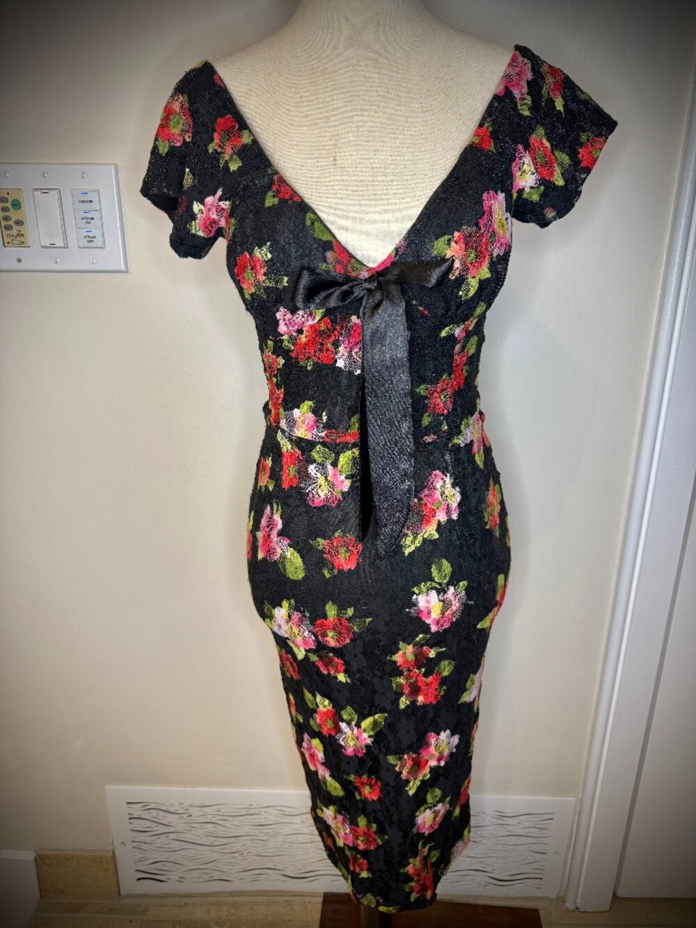 Bettie Page by Tatyana Lace & Rose Retro Wiggle Pinup Bodycon Midi Dress, XS